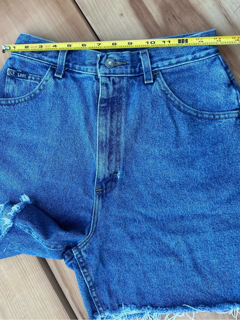 Women’s Vintage Lee Jeans Denim High Rise A Line Cut Off Shorts Size 6/8